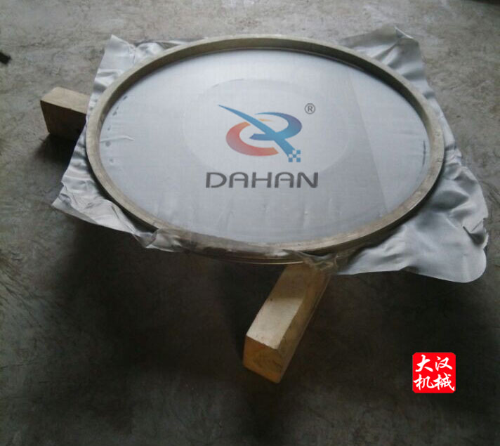 超聲波振動(dòng)篩網(wǎng)放在網(wǎng)架上 超聲波振動(dòng)篩網(wǎng)放在網(wǎng)架上