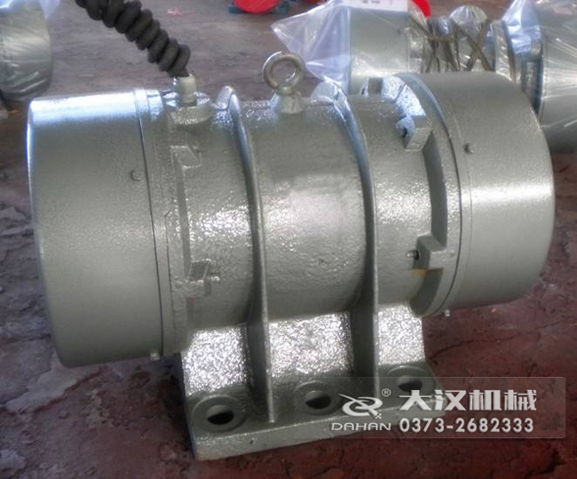 VB振動電機是靠偏心塊的振動而造成的，振動源所以偏心塊的角度和大小是比較重要的。