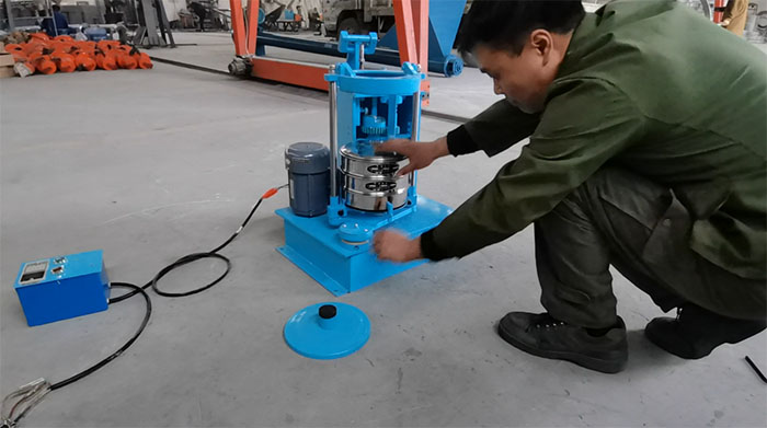 標(biāo)準(zhǔn)振篩機(jī)使用注意事項。