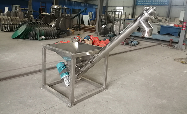 ls螺旋輸送機：型號齊全，結(jié)構(gòu)簡單，占地面積小，輸送能力強。